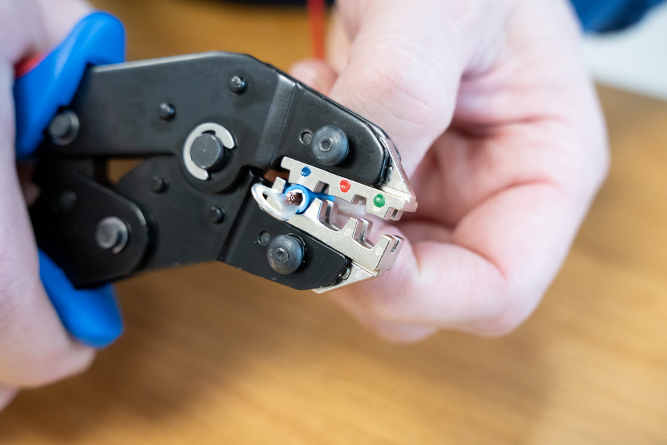Crimp tool MULTI
 | for crimping MC4 connectors/insulated wire end ferrules/insulated cable lugs