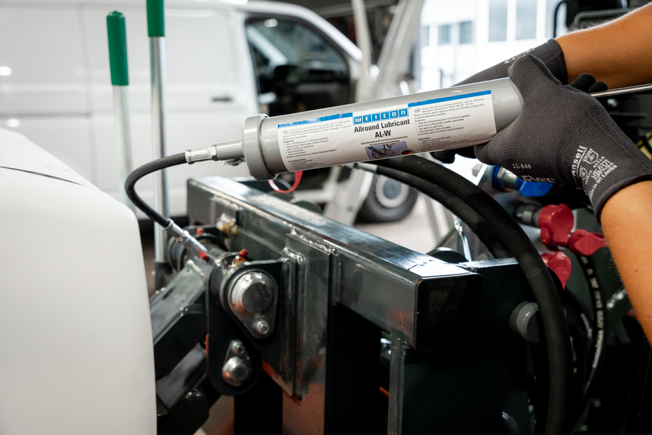 AL-W High-Performance Grease | Special lubricant also for underwater applications