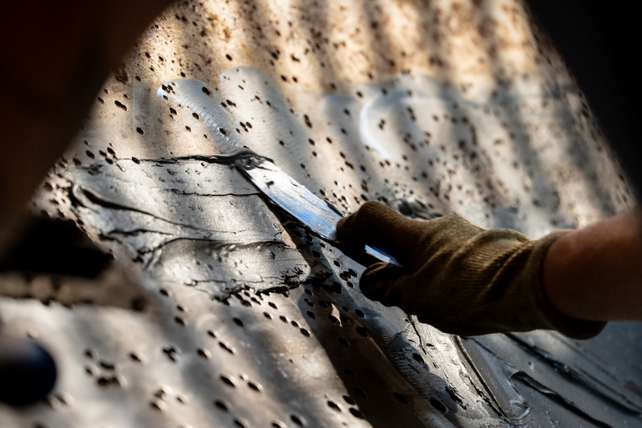 WEICON HB 300 | high-temperature-resistant epoxy resin system for repairs and moulding