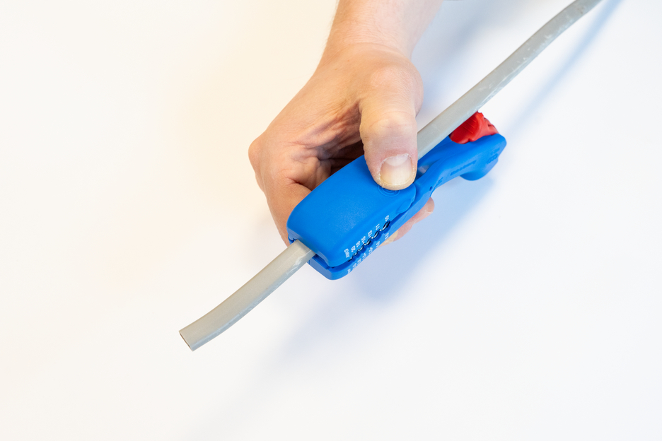4in1 Kabelmesser F&R | für alle gängigen Flachkabel bis zu einer Breite von 18 mm und allen gängigen Rundkabel im Durchmesser von 6-13 mm