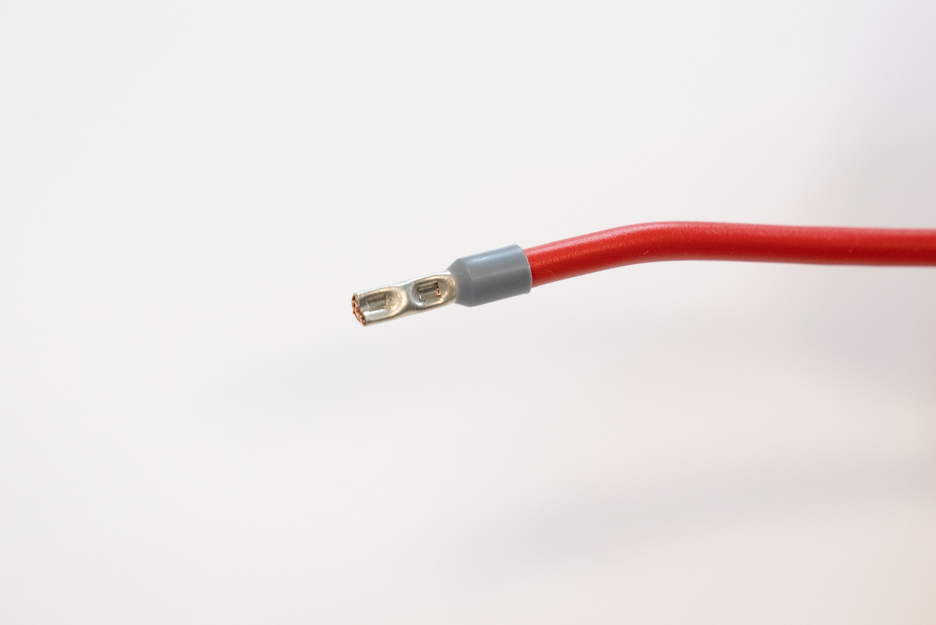 Elektrikerschere XL | großer Griffdurchmesser für kleine und große Hände, um eine maximale Kraftübertragung und sicheres Arbeiten zu ermöglichen
