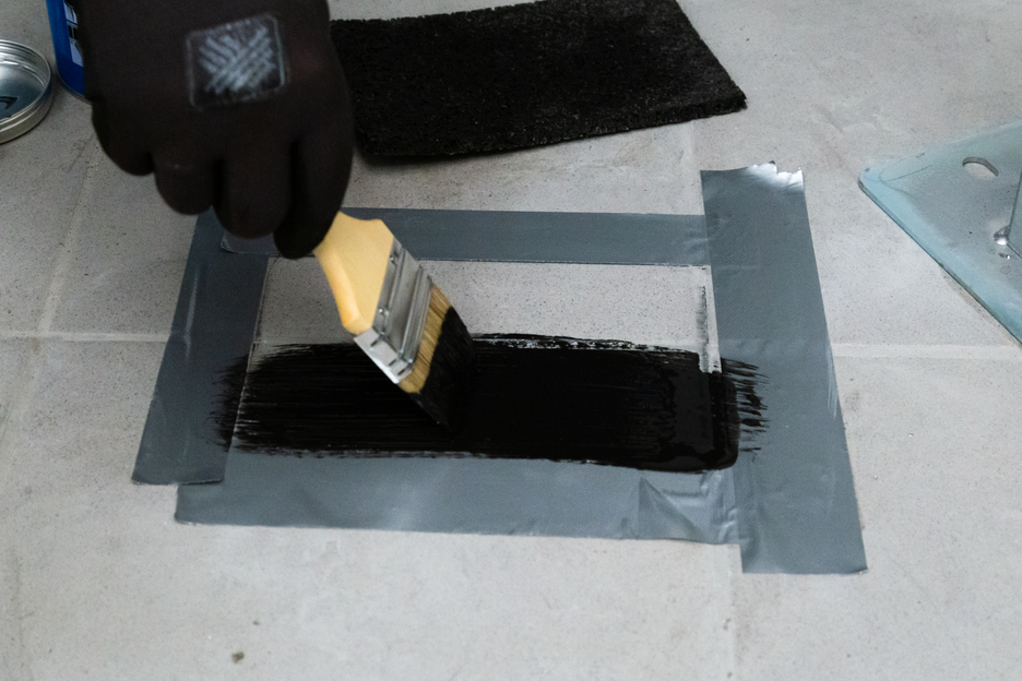 GMK 2510 Contact Adhesive | Two-component contact adhesive for high-strength rubber-to-metal bonds