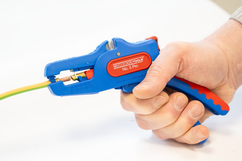 Abisolierzange No. 5 Pro | für alle gängigen flexiblen und massiven Leiter, Arbeitsbereich 0,2 – 16,0 mm²