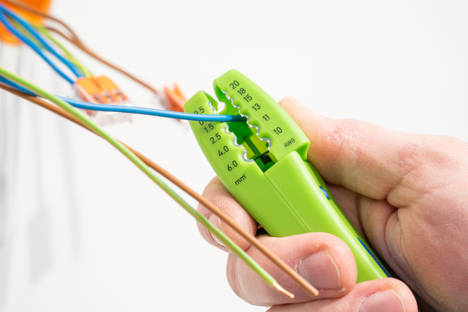 Kabelmesser No. S 4-28 Multi  Green Line | Abisolierwerkzeuge aus bis zu 97 % nachwachsenden Rohstoffen I Arbeitsbereich von 4 - 28 mm Ø I mit integrierter Abisolierfunktion von 0,5 - 6,0 mm²