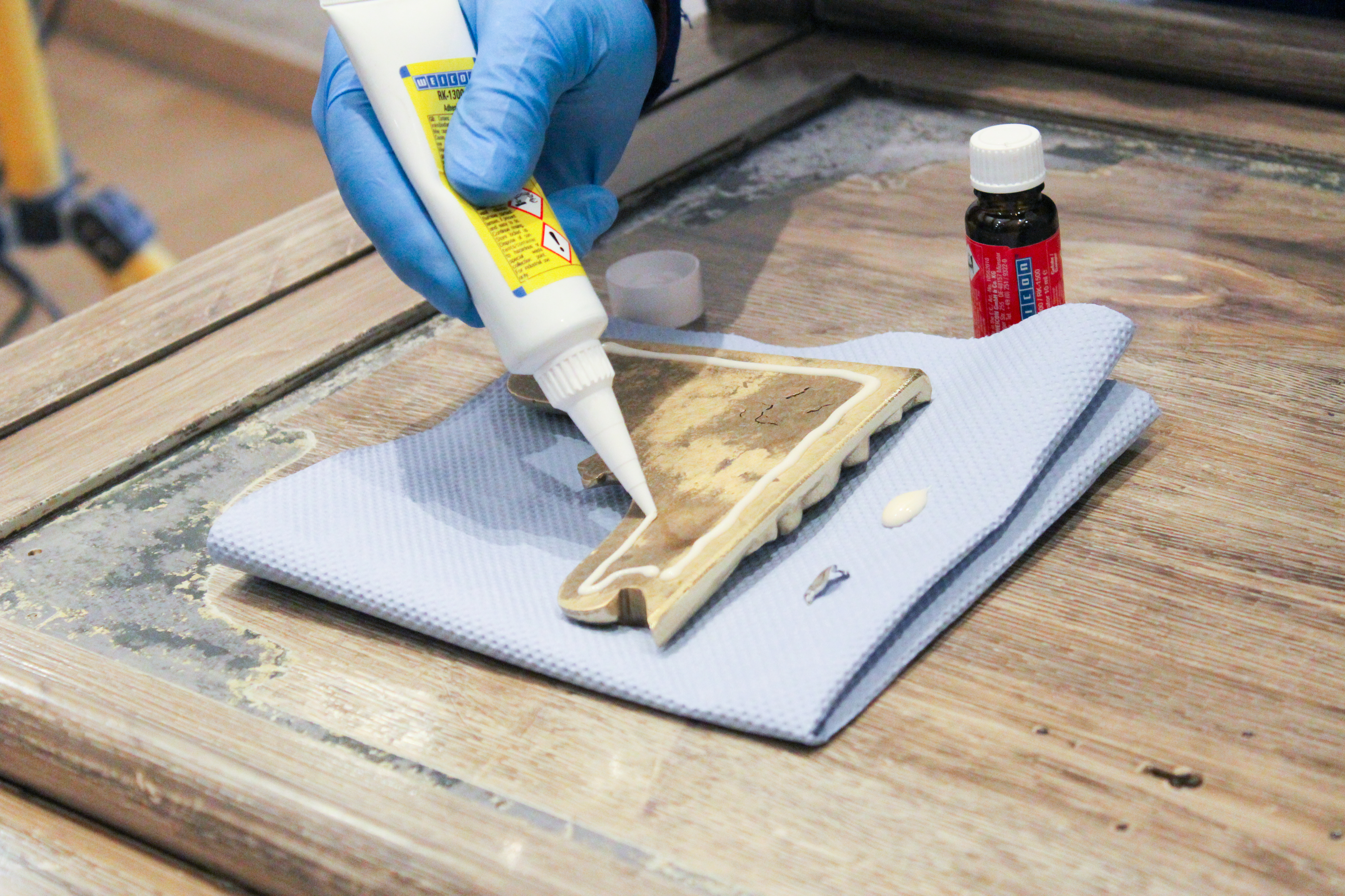 RK-1300 | Acrylat-Strukturklebstoff, pastöser No-Mix Klebstoff