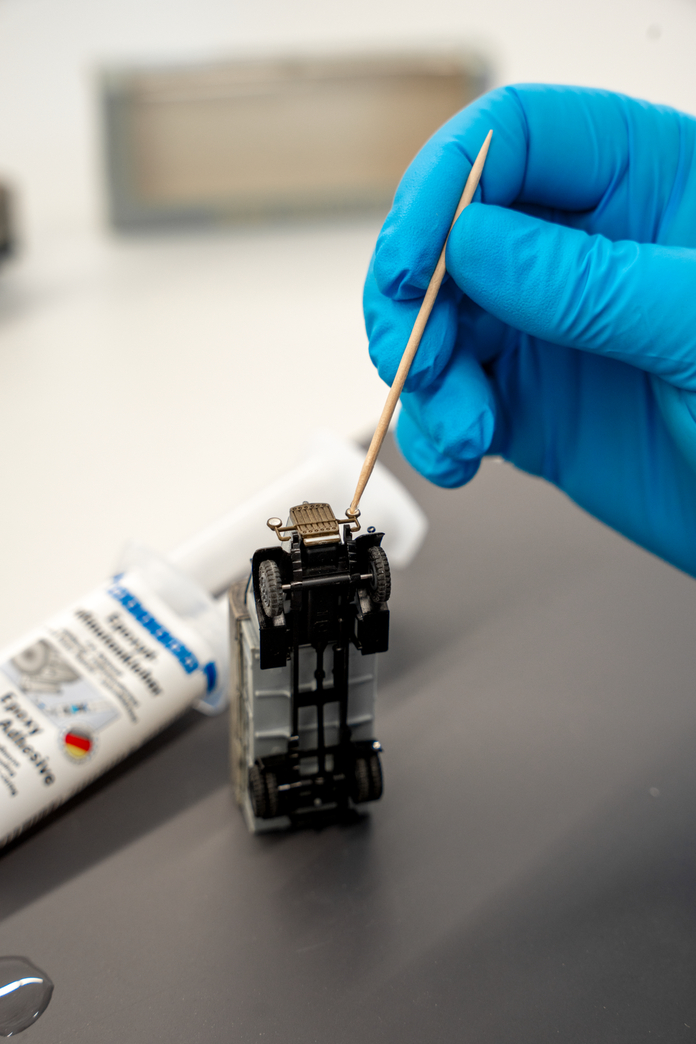 Epoxy Minute Adhesive | Universally applicable, high-temperature resistant epoxy resin adhesive