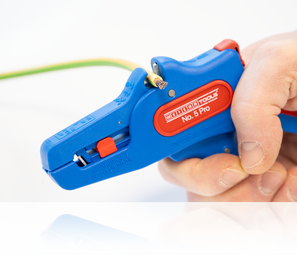 utility-cutter, rotary-cutter, precision-cut, blue-tool, no.5-pro