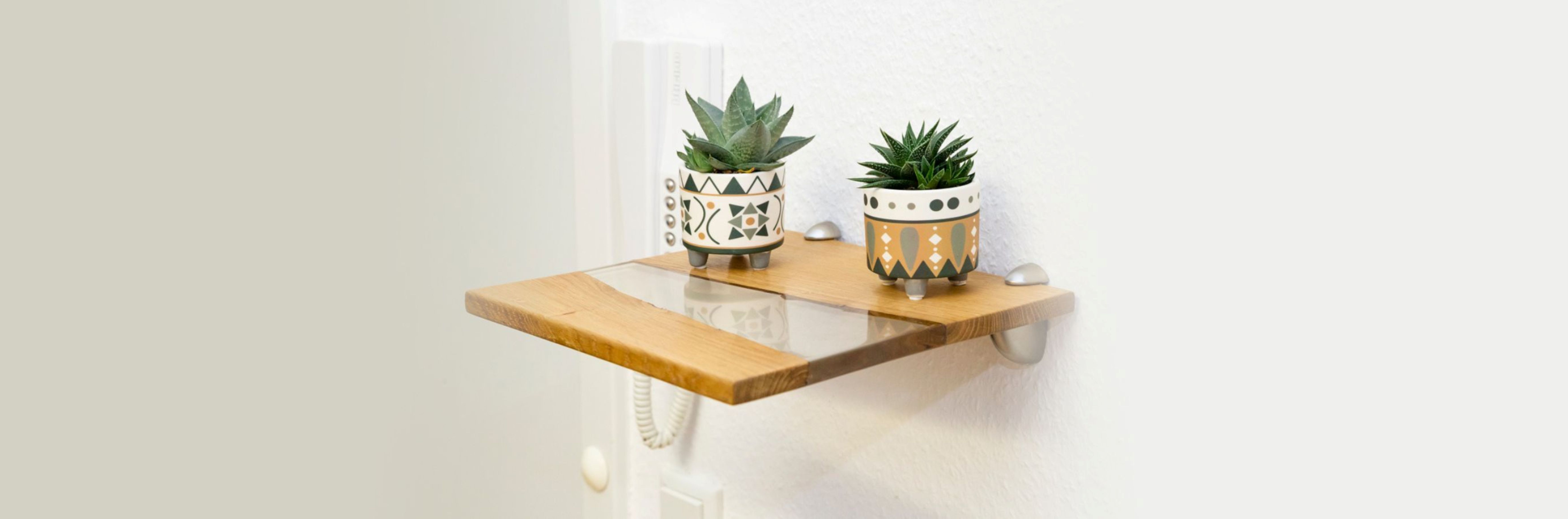 wall shelf, wood, glass panel, wall mounted, natural finish