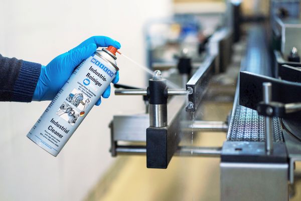 industrial cleaner, spray can, cleaning solution, spray bottle, machinery maintenance