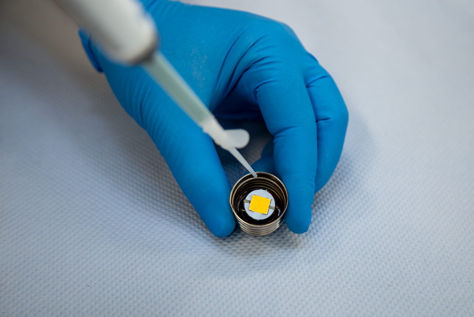 Easy-Mix S 50 gelb | hochtemperaturbeständige Epoxid-Vergussmasse