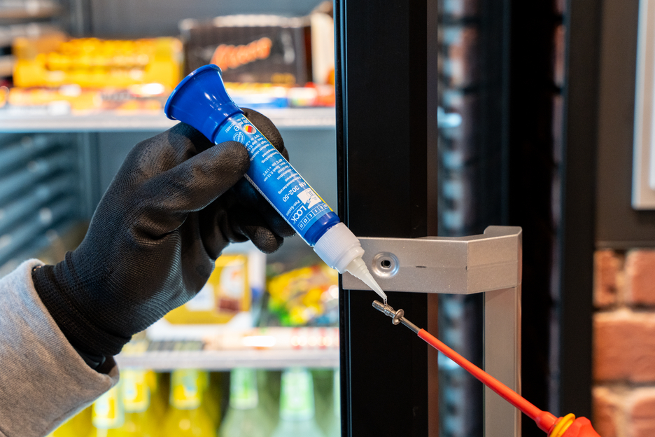 WEICONLOCK® AN 302-50 Locking of Threads and Stud Bolts | high strength, medium viscosity