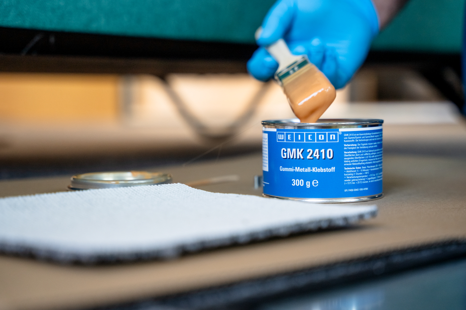GMK 2410 Contact Adhesive | Contact adhesive for flexible bonding of rubber and metal