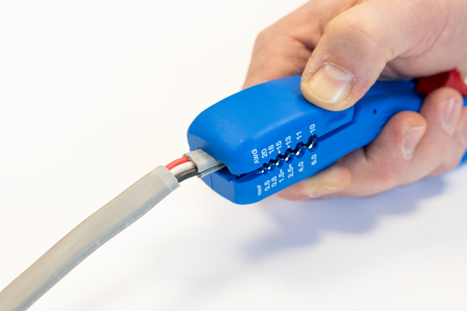 4in1 Kabelmesser F&R | für alle gängigen Flachkabel bis zu einer Breite von 18 mm und allen gängigen Rundkabel im Durchmesser von 6-13 mm