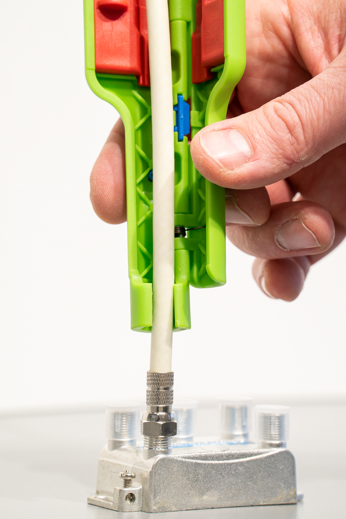 Coax-Stripper No. 1 F Plus Green Line - geeignet für F-Schraubstecker | Abisolierwerkzeuge aus bis zu 97 % nachwachsenden Rohstoffen I zum Entmanteln und Abisolieren von Koaxialkabel inkl. Aufdrehhilfe