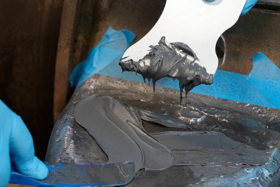 WEICON HB 300 | stahlgefülltes hochtemperaturbeständiges Epoxidharz-System für Reparatur und Formgebung