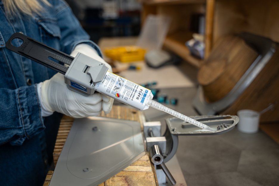 Easy-Mix PE-PP 50 Structural Acrylic Adhesive | construction adhesive based on methyl acrylate for special plastics