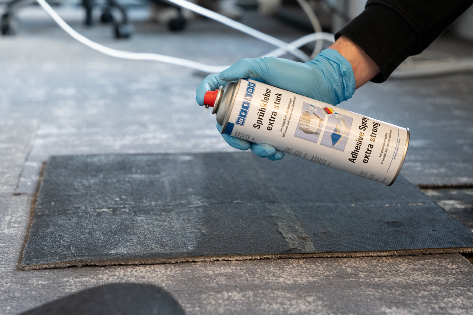 Sprühkleber extra stark | sprühbarer Kontaktklebstoff für starke und dauerhafte Verklebungen von Filz, Kunstleder und Dämmstoffen