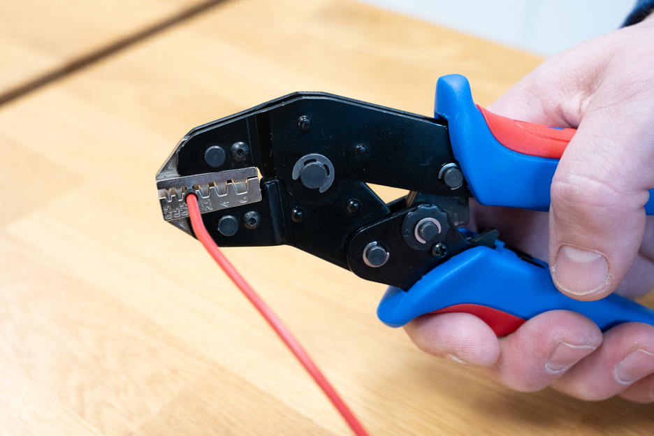 Crimp tool MULTI
 | for crimping MC4 connectors/insulated wire end ferrules/insulated cable lugs