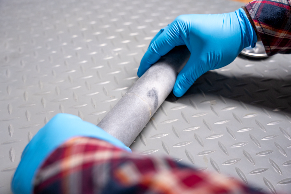 Easy-Mix S 50 | Hochtemperaturbeständiger Epoxidharz-Klebstoff für schnelle Reparatur- und Wartungsarbeiten