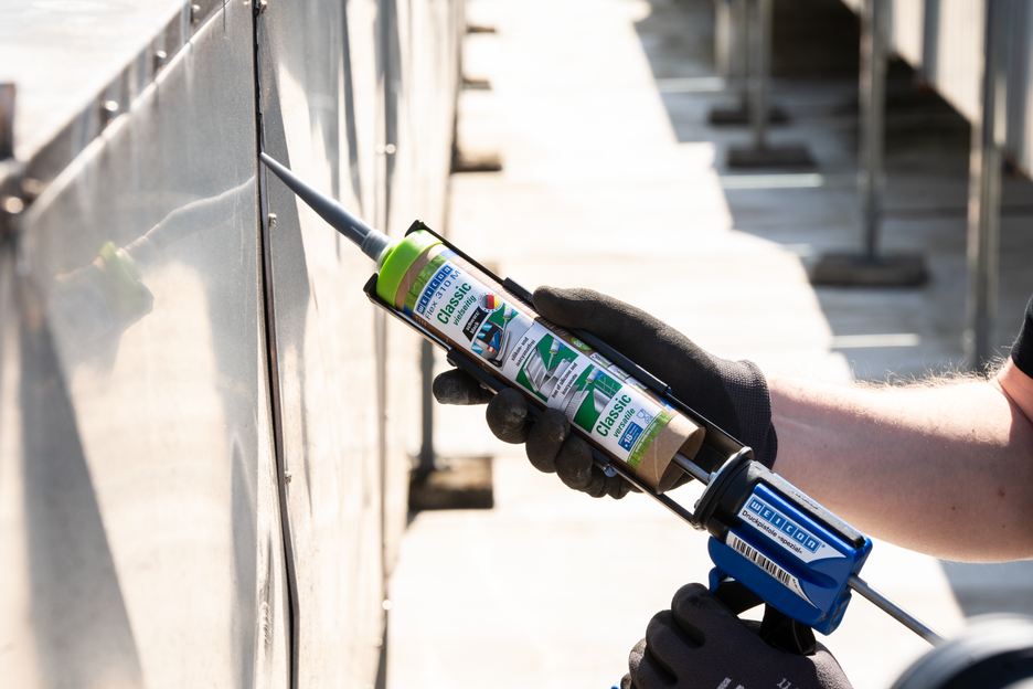 Flex 310 M® Classic | MS polymer-based elastic adhesive for versatile use