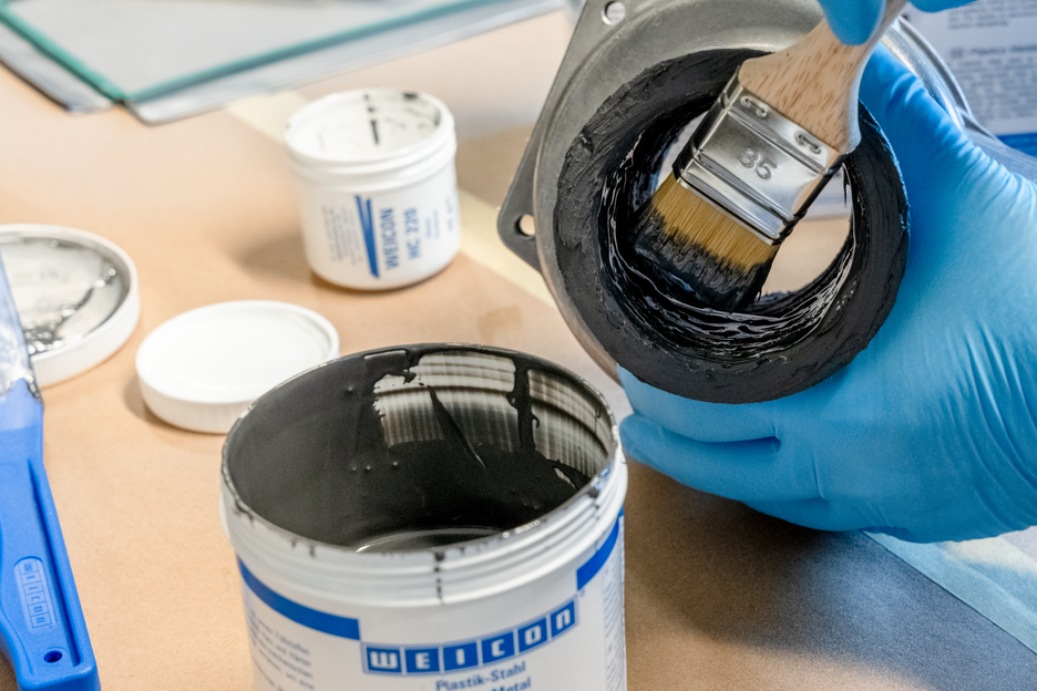 WEICON Keramik HC 220 | keramisch gefülltes hochtemperaturbeständiges Epoxidharz-System zur Verschleißschutzbeschichtung