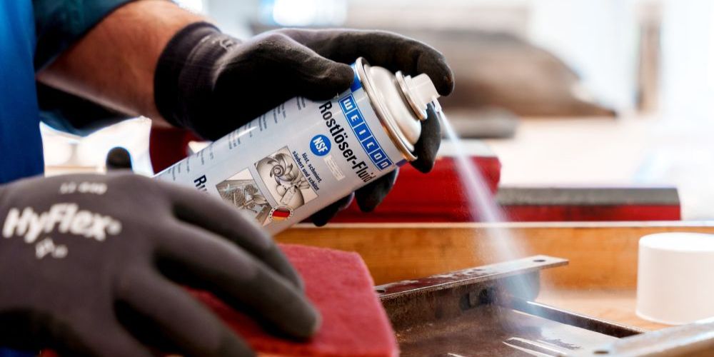 spray, caulking, sandpaper, gloves, tools