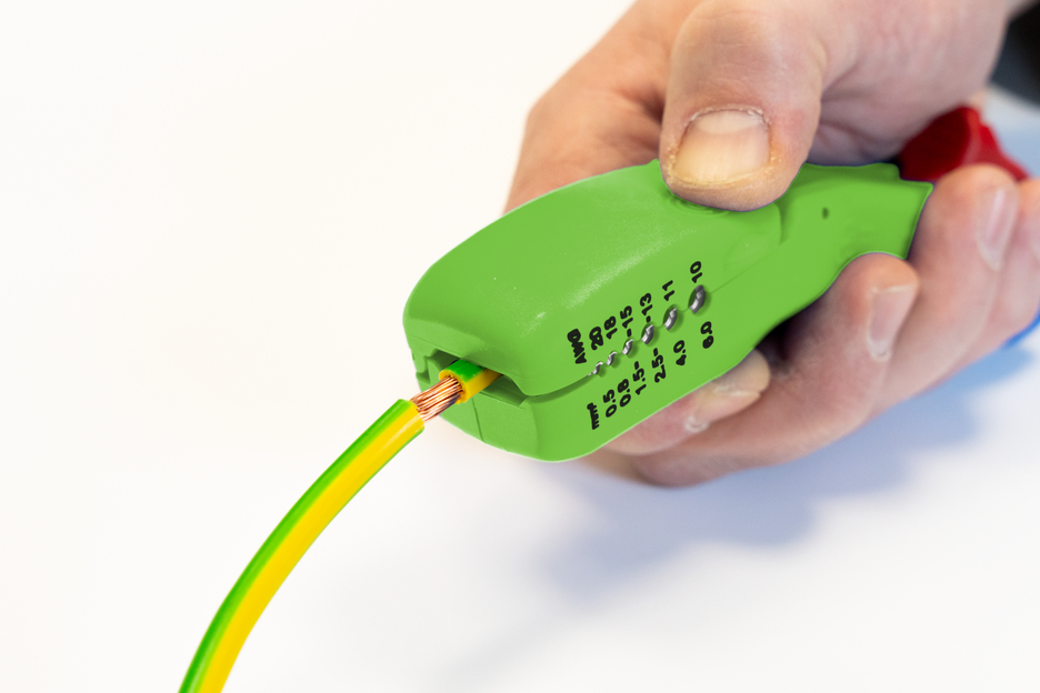 4in1 Kabelmesser F&R Green Line | Abisolierwerkzeuge aus bis zu 97 % nachwachsenden Rohstoffen I für alle gängigen Flachkabel bis zu einer Breite von 18 mm und allen gängigen Rundkabel im Durchmesser von 6-13 mm