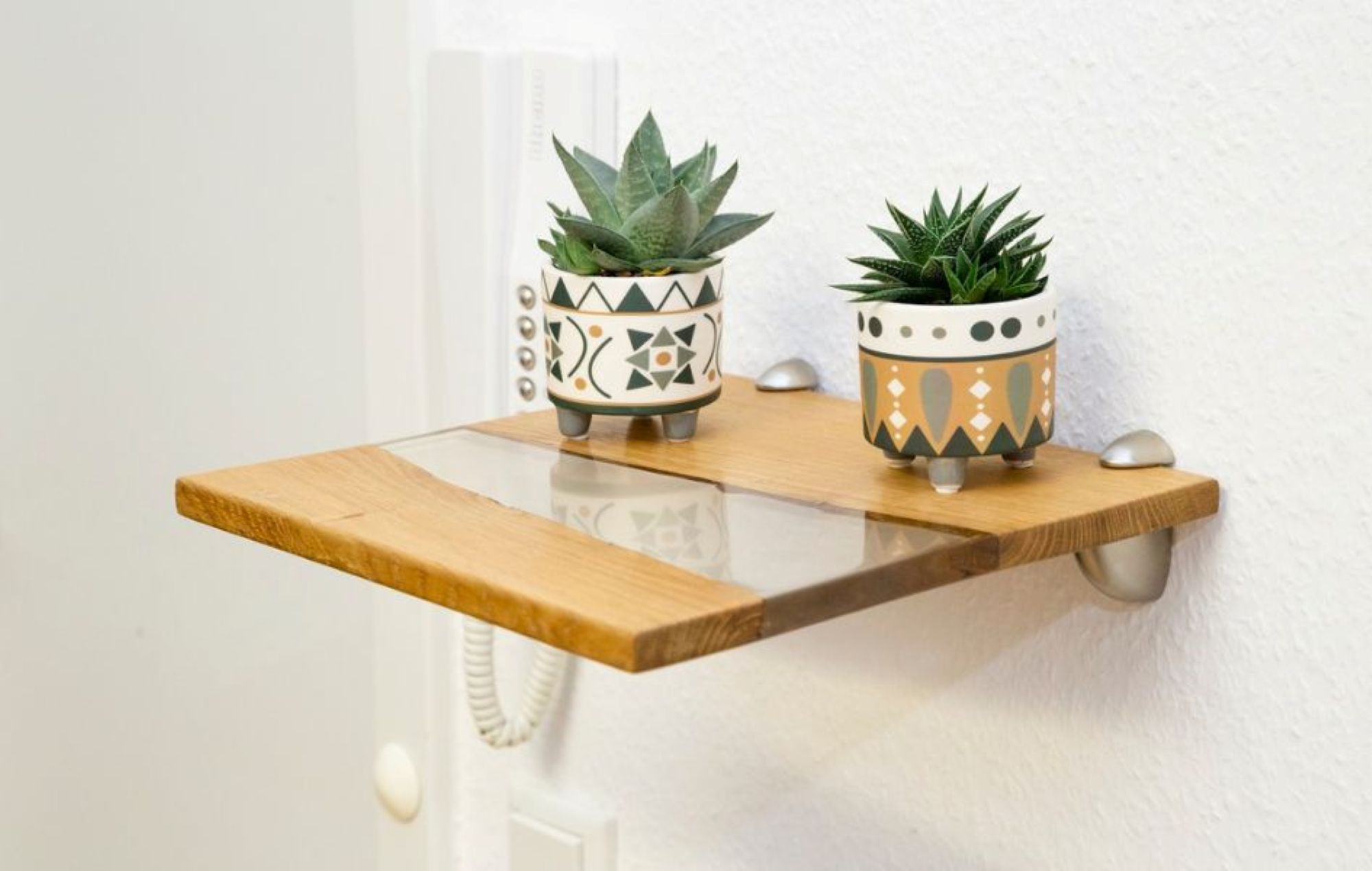 Wall shelf, Wooden shelf, Glass insert, Floating design, Wall mounted