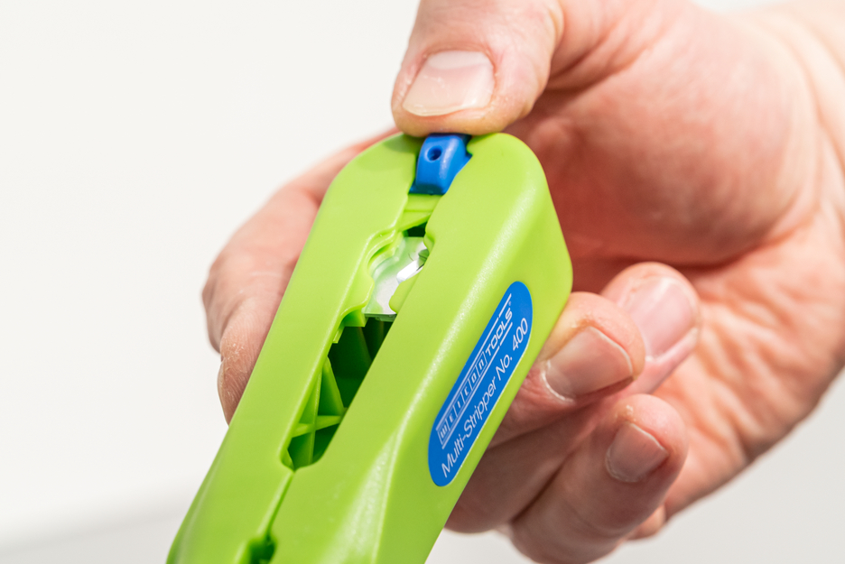Multi-Stripper No. 400  Green Line | Stripping tools made from up to 97% renewable raw materials I multifunctional stripper, working range stripping 0,5 - 6,0 mm² I skinning 8 - 13 mm Ø I Multifunctional with 4 functions