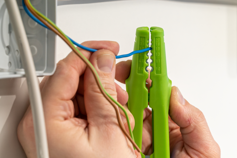 Multi-Stripper No. 400 Green Line | Abisolierwerkzeuge aus bis zu 97 % nachwachsenden Rohstoffen, Multifunktions-Entmanteler, Arbeitsbereich Abisolieren 0,5 - 6,0 mm² / Entmanteln 8 - 13 mm Ø