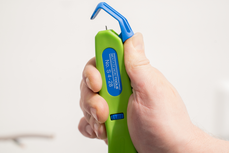 Kabelmesser No. S 4-28  Green Line | Abisolierwerkzeuge aus bis zu 97 % nachwachsenden Rohstoffen I Arbeitsbereich von 4 - 28 mm Ø I mit einfahrbarer Hakenklinge