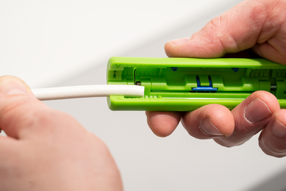 Coax-Stripper No. 2 Green Line | Stripping tools made from up to 97% renewable raw materials I for skinning and stripping coaxial cables I working range 4,8 - 7,5 mm Ø
