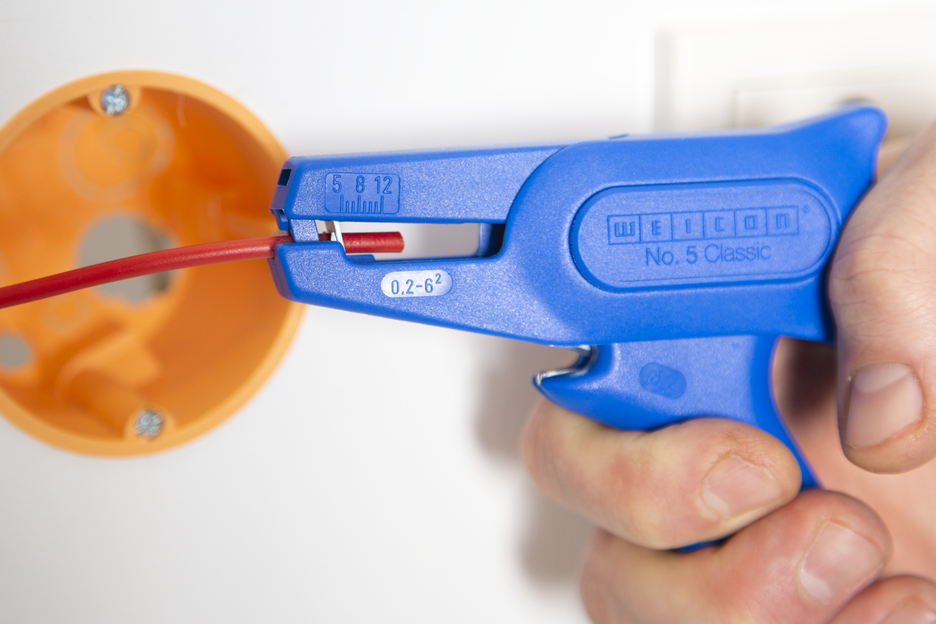 Classic-Set Tools | Elektroinstallationsset mit Abisolierzange | Kabelmesser und Hebelwerkzeug