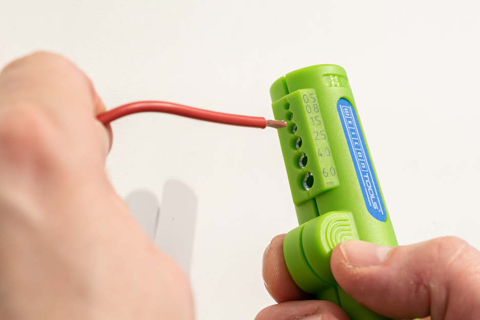 Quadro-Stripper No.16 Green Line | Stripping tools made from up to 97% renewable raw materials I multifunctional stripper, working range stripping 0,5 - 6,0 mm² I skinning 8 - 13 mm Ø